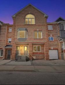 1 BDRM TOWNHOUSE - YONGE & STEELES