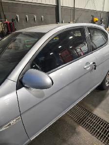 2009 HYUNDAI ACCENT WITH ONLY 125000KM $3500.00 OBO - Photo 3