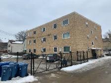 1 Bedroom Apt. near HSC - Photo 2