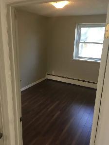 1 Bedroom Apt. near HSC - Photo 7