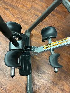 INVERSION TABLE. BEST, STURDIEST. New (got as gift) never used. - Photo 5