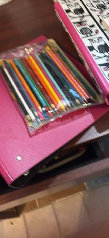 School supplies - Photo 3