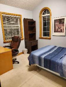 ️ Furnished Room with Mountain Views – Tuscany, NW Calgary - Photo 14