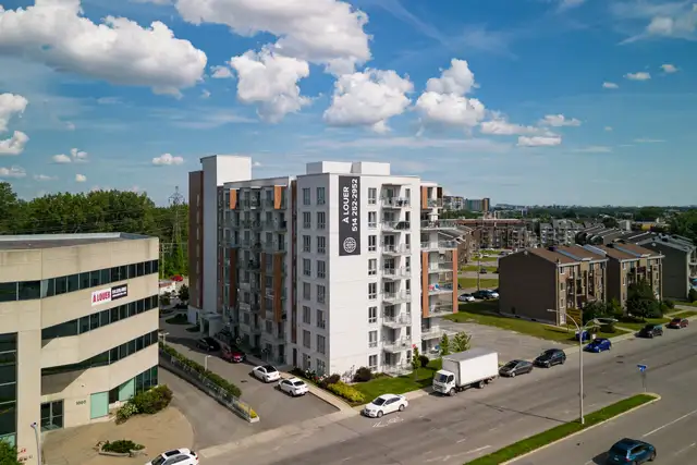 1 Bedroom available at 1555 Boul. Laval, Laval