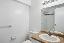 Highland Village - Bachelor available at 400 Sandringham Crescen - Photo 10