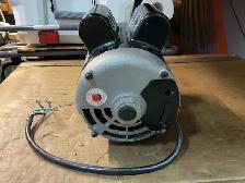 1.8 HP compressor motor - Photo 4