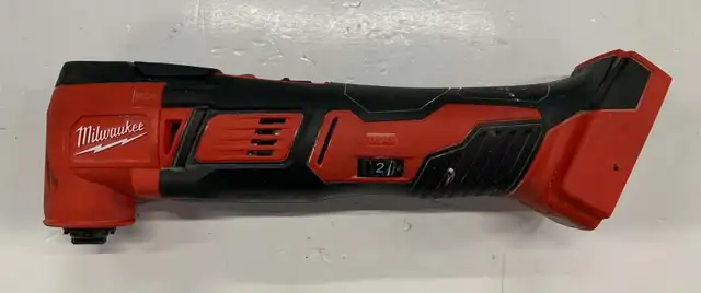 Milwaukee 2626-20 M18 Cordless Oscillating Multi-Tool