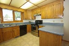 630$/ month included everything LAKEVIEW AREA