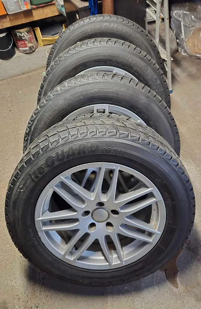 225/65/17 Yokohama IceGuard winter tires 5x112 wheels