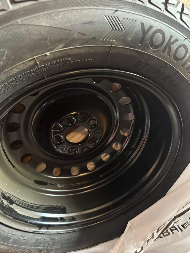 Pneu Yokohama, 19 pouces avec ( RIMS ) $1,600, 514-577-9505