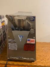 Ice Cream Machine  CB-200 (Batch Freezer)
