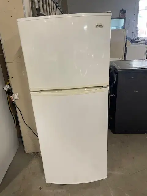 Réfrigérateur blanc 24'' Inglis