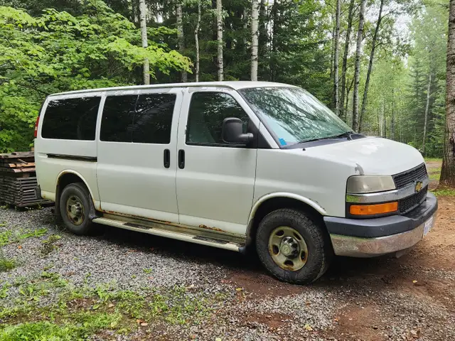 2010 Chevy Express Passenger Van