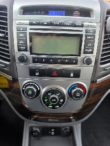2010 Hyundai Santa Fe - Photo 15