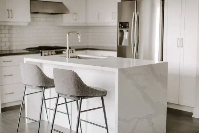QUARTZ KITCHEN COUNTERTOPS