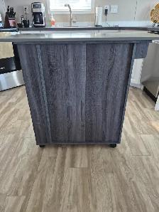KITCHEN ISLAND ON WHEELS $120 - Photo 2