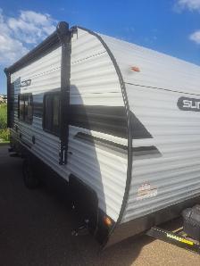 2022 SUN LITE 16 BH - Photo 2