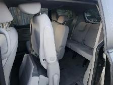 3018 Kia Sedona LX - Photo 2