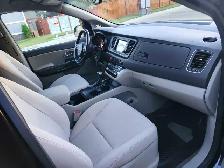 3018 Kia Sedona LX - Photo 9