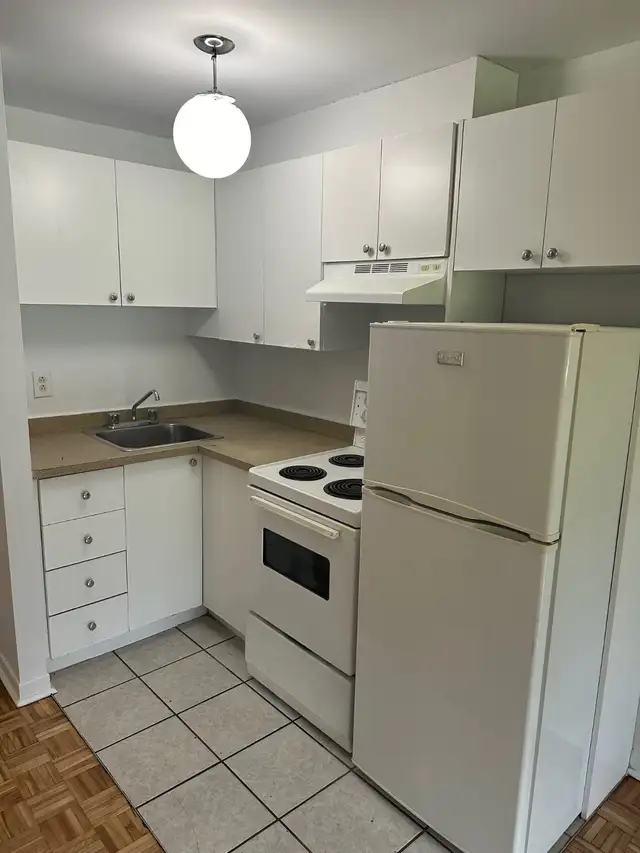2 ½ à louer sur Beaubien (poêle et frigo compris)!