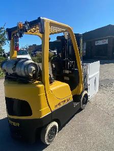 Refreshed 5000 lb Hyster Forklift Cascade Carton Clamp & Non-Mar - Photo 2