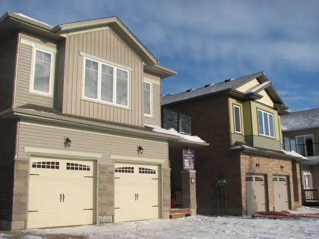 Luxury 3 bedroom Executive Suite Apartment in Guelph