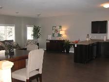 Luxury 3 bedroom Executive Suite Apartment in Guelph - Photo 2