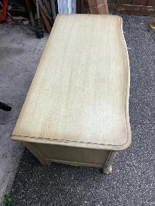 Free delivery used Vintage french provincial Chest of Drawers - Photo 5