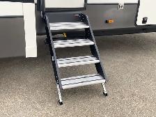 2023 ALPINE 3912 DS TWO FULL SUITES. TWO BATHROOMS. - Photo 7