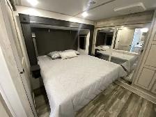 2023 ALPINE 3912 DS TWO FULL SUITES. TWO BATHROOMS. - Photo 20