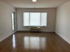 104-50 Lian St., 2Bed   Den, First Floor, Available October 1! - Photo 7