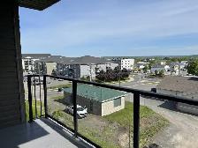 104-50 Lian St., 2Bed   Den, First Floor, Available October 1! - Photo 12