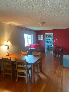 Large master bedroom, private bathroom, Apple Bowl - Photo 12