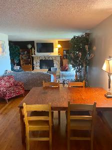 Large master bedroom, private bathroom, Apple Bowl - Photo 14