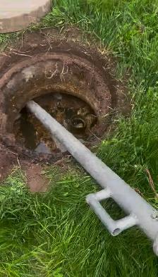 24/7 & Emergency Septic Pumping Services! - Photo 4