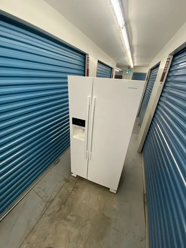 SIDE BY SIDE FRIDGE
