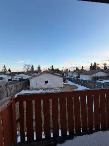 Bi-Level 3 Bed 2 Bath House for Rent in Falconridge, Calgary, AB - Photo 10