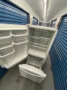 LIKE NEW WHIRLPOOL FRIDGE - Photo 8