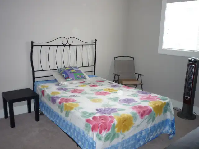 Furnished Room for Female in SE Edmonton
