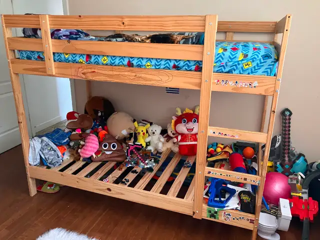Bunk bed for kids for sale !! Toys and mattress not included.