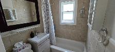Bright 2BR Detached House – Furnished – Steps to Yonge & Subway - Photo 10