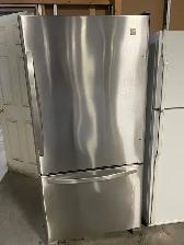 Réfrigérateur stainless 32'' congélateur en bas Kenmore