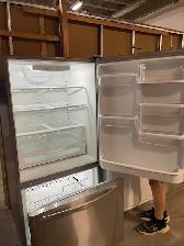 Réfrigérateur stainless 32'' congélateur en bas Kenmore - Photo 2