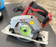 Milwaukee 6 1/2' M18 Cordless Circular Saw (Model: 2630-20 )