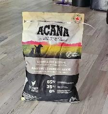 dog food Acana light and fit