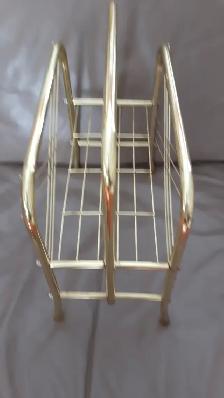 GRAND SUPPORT RANGEMENT EN MÉTAL DE 7'LARx13'LONx15'HAU: $15.00