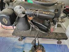 2 vintage sevings machine