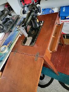 2 vintage sevings machine - Photo 2