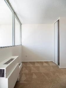 Centretown Bachelor Near LRT – Nov. 1 $1449 - Photo 6