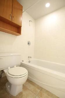 Beautiful 1 Bdm Condo, Manor Park, Pkg Incl, Sept/Oct - Photo 11
